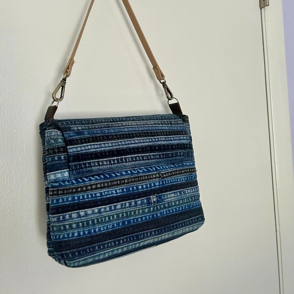Denim Crossbody Bag with Chain & Leather straps - Picture 3 of 9